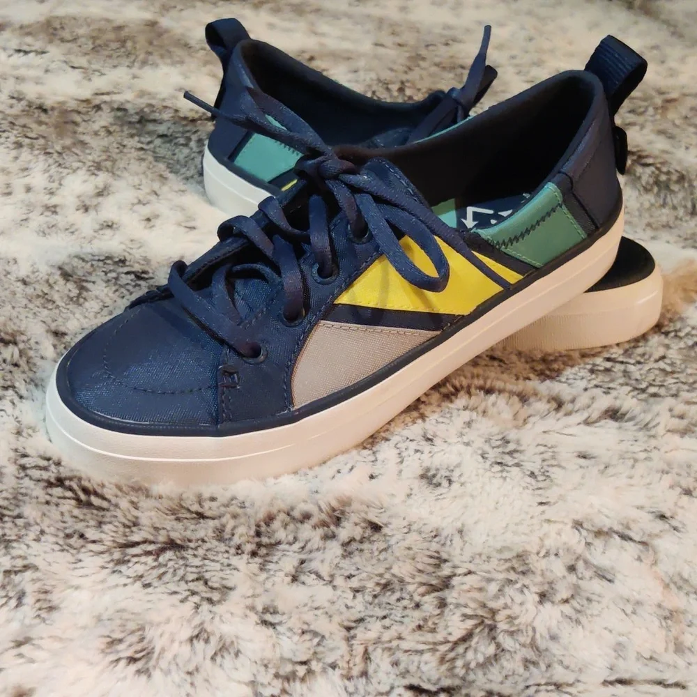 Sperry Crest Vibe Bionic Sneakers - Picture 1 of 8